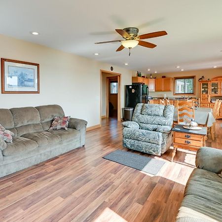 Kentucky Lake Getaway With Lookout Deck, Water View! New Concord Exterior photo